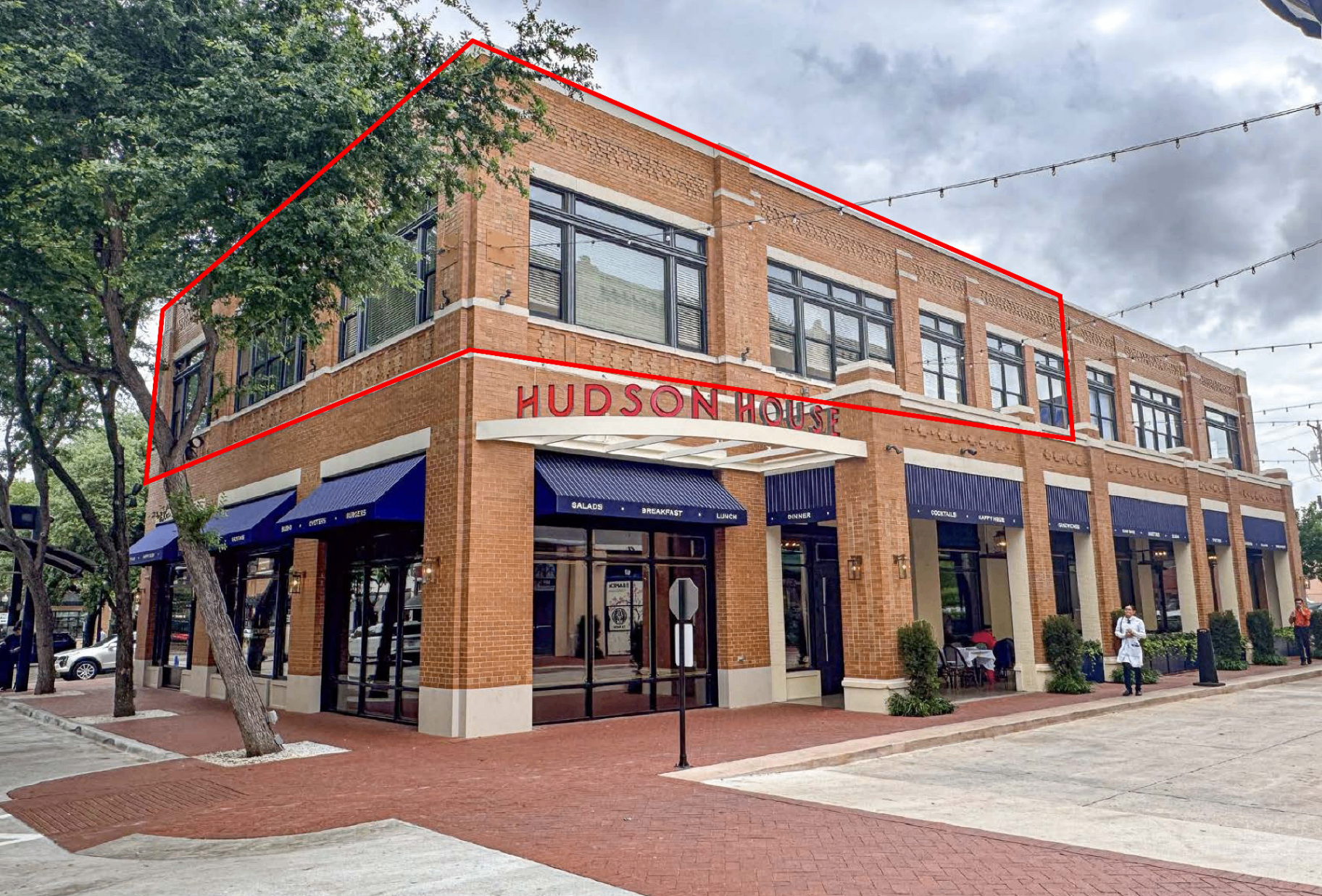 Hudson House exterior with the ±3,000 SF second-floor leasable area outlined in red